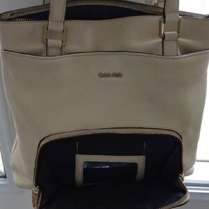 Calvin Klein Hand Bag Cream VGUC